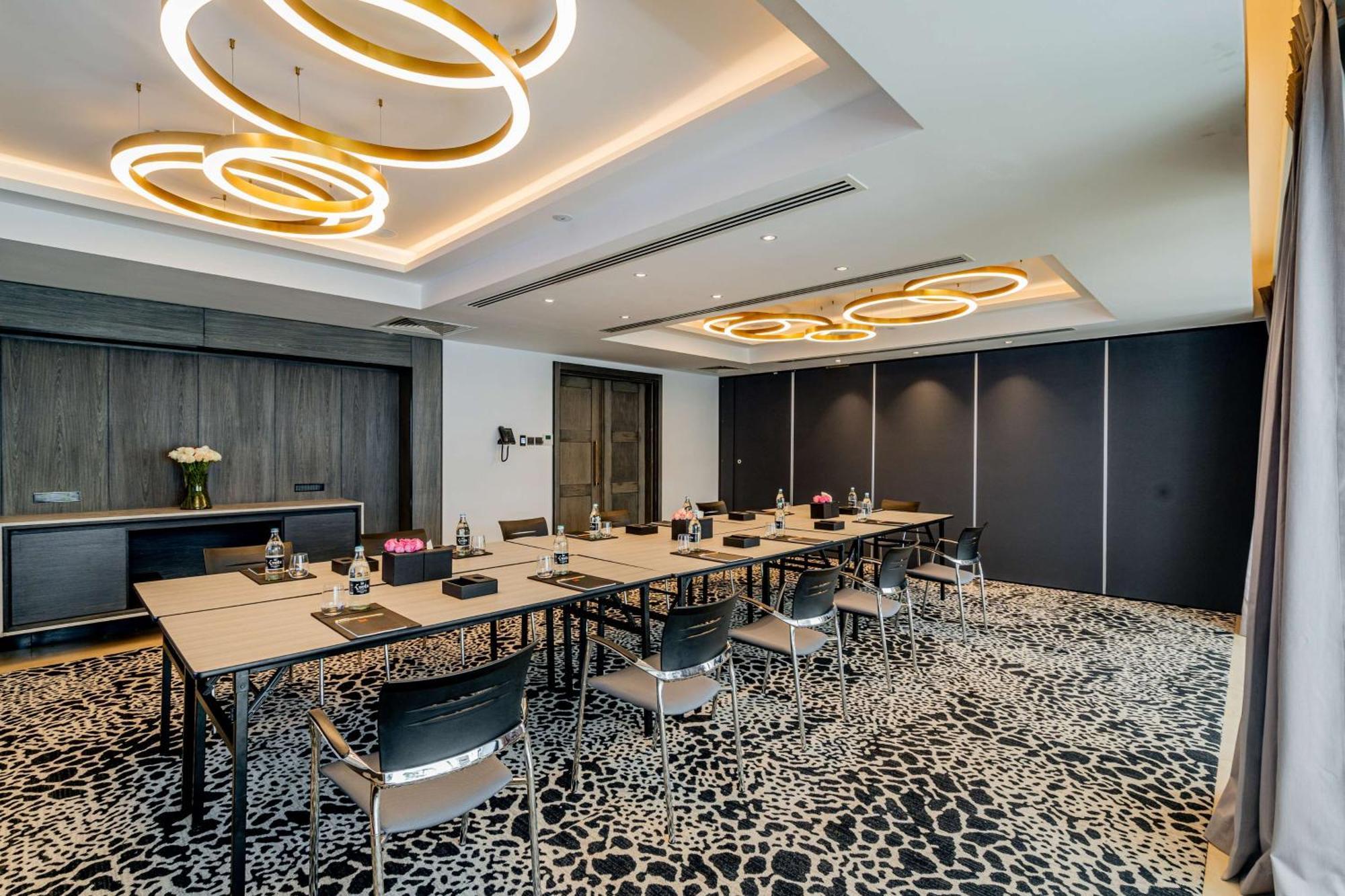 Kwetu Nairobi, Curio Collection By Hilton Hotel Exterior photo